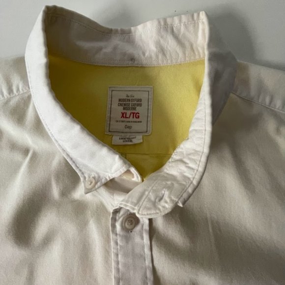 GAP - Short Sleeve - Button Down - XL - Picture 3 of 6